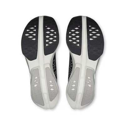 Tênis ON Running Cloudboom Strike Black | White